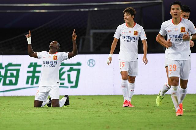 布克35分太阳送火箭3连败 掘金终结热火5连胜